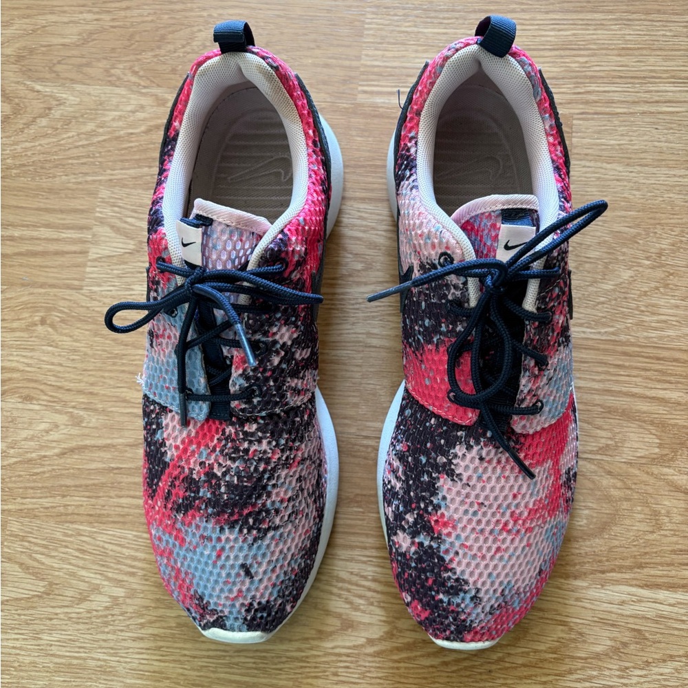 Nike Roshe Knit Running Sneaker 👟